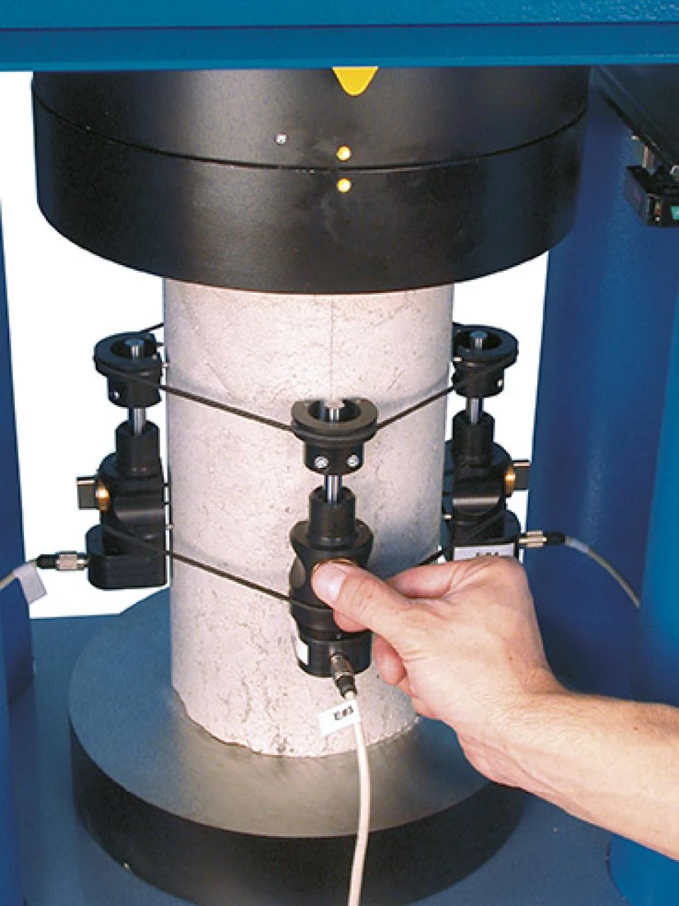 Электронный компрессометр, экстензометр